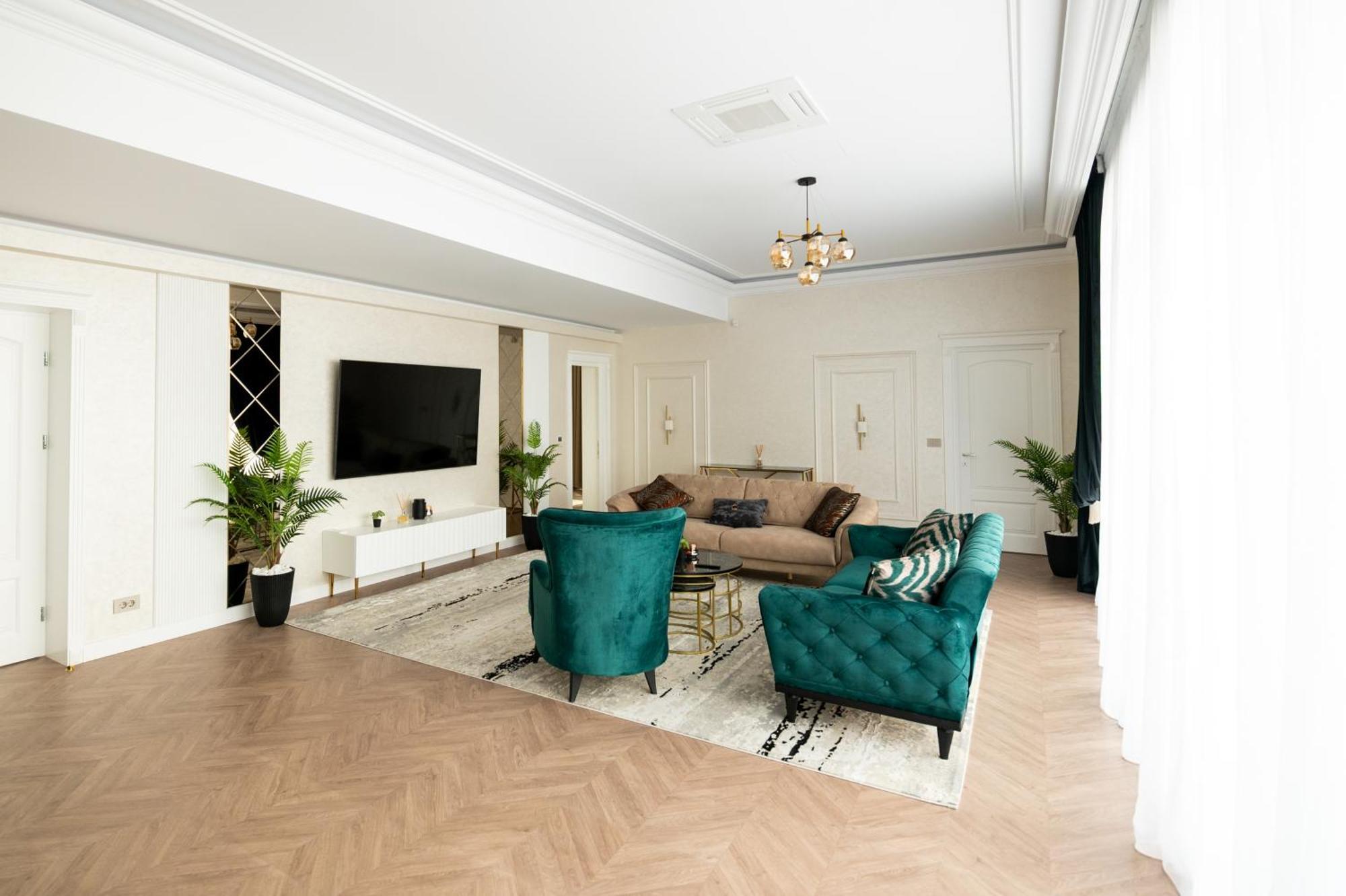 Hotel The Penthouse Vaslui Esterno foto